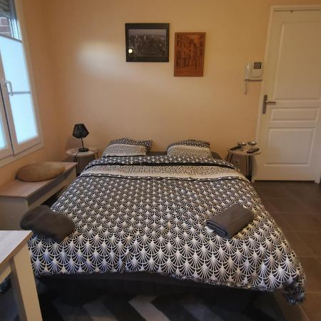 Logement En Hypercentre Dans Une Residence Amiens Luaran gambar