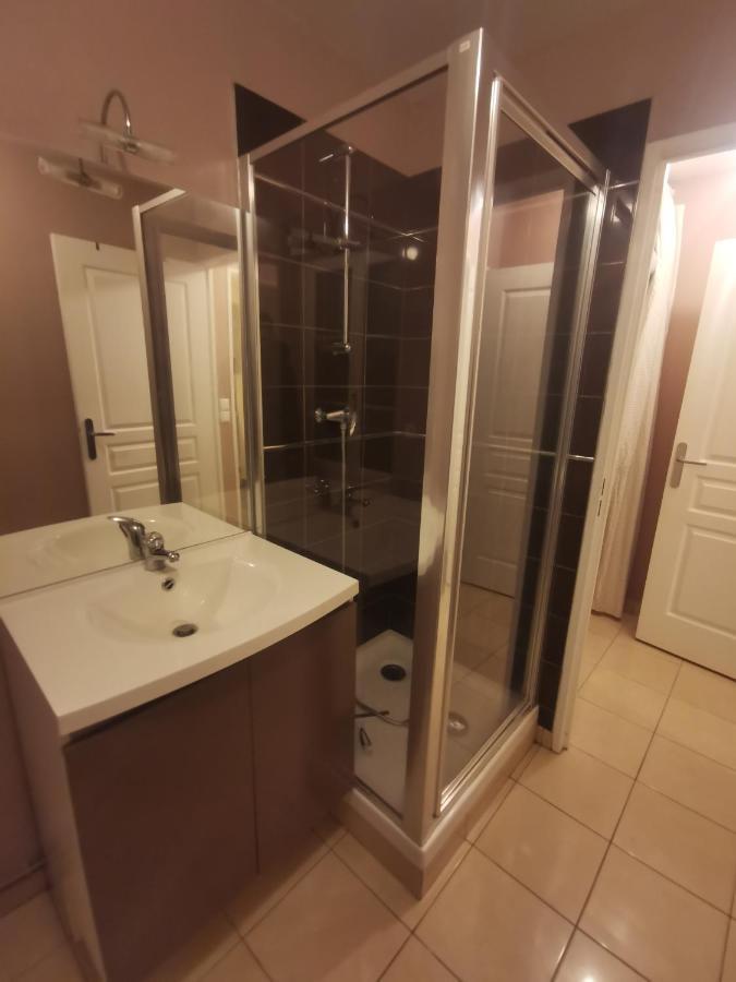 Logement En Hypercentre Dans Une Residence Amiens Luaran gambar